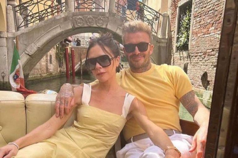 Victoria Beckham a Venezia con il marito David