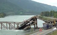 Il ponte crollato in Norvegia a Tretten