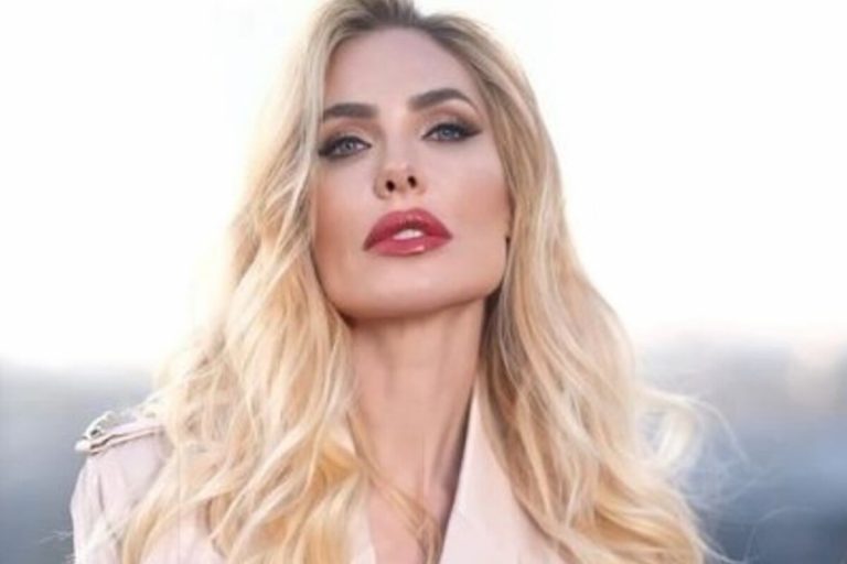 Ilary Blasi chi è uomo