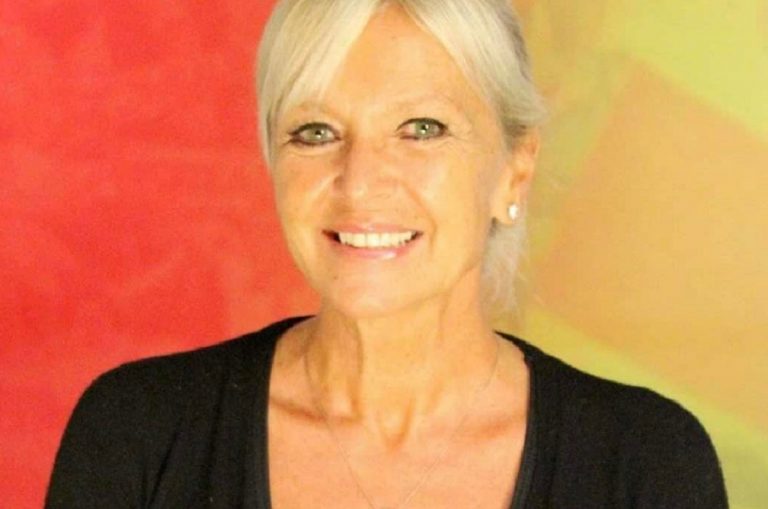 Silvia Famularo è morta all'età di 66 anni: lutto nel mondo del giornalismo leccese