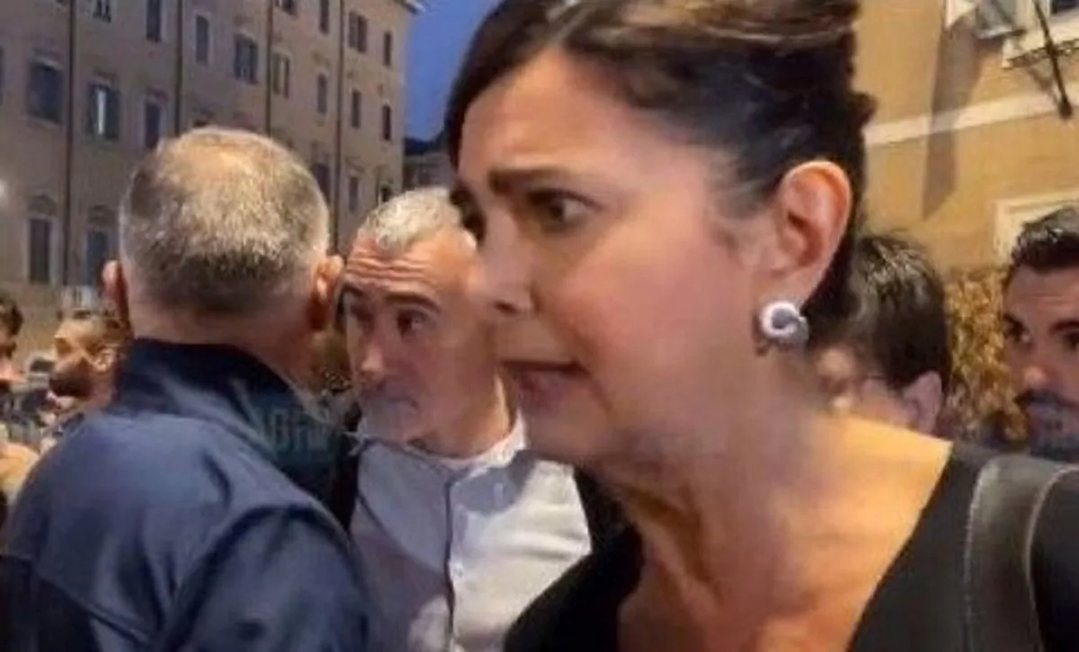 Laura Boldrini replica alle sue contestatrici