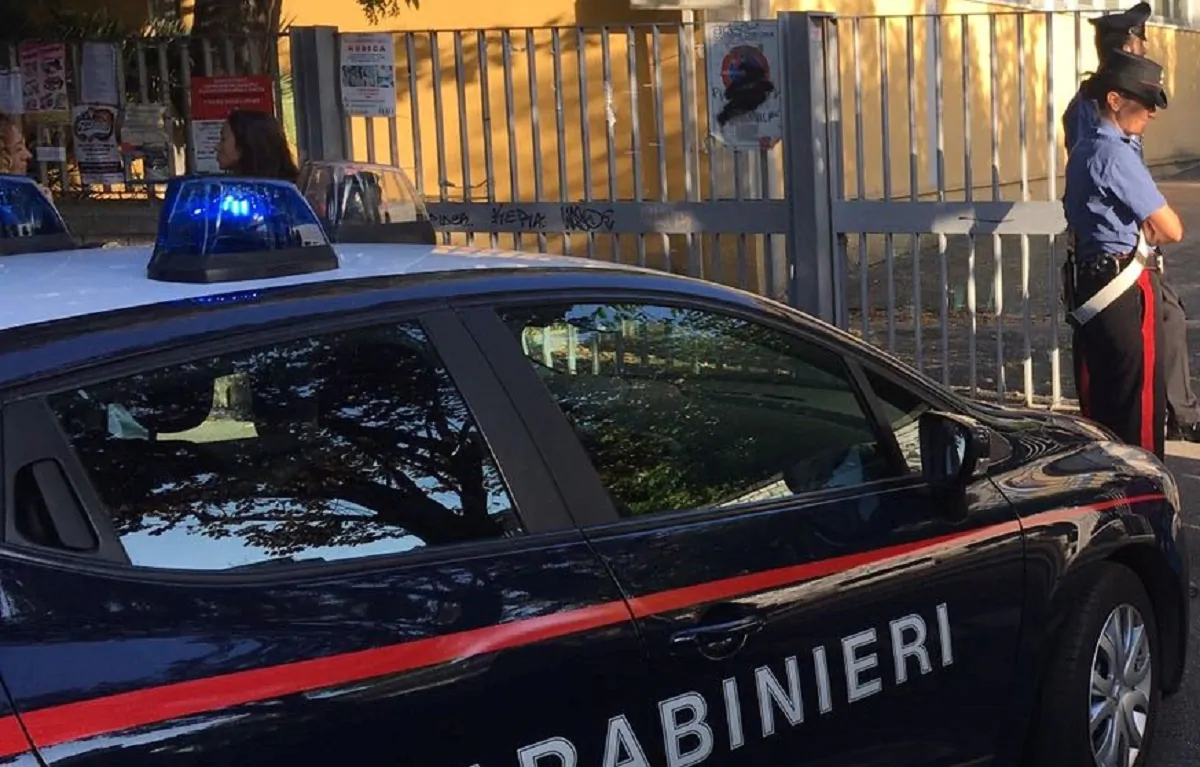 Carabinieri sono dovuti intervenire a fermare il pestaggio di una baby gang