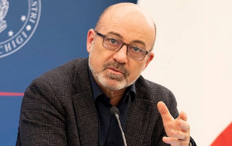 Il ministro Roberto Cingolani