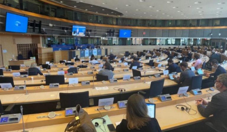 Europarlamento rapporto condanna