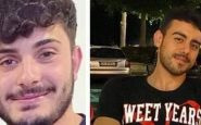 Scontro frontale, auto vola fuori strada e si ribalta: Terenzio e Vittorio morti a 20 anni, 5 feriti