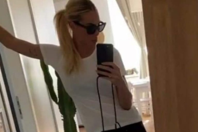 Ilary Blasi look collegiale