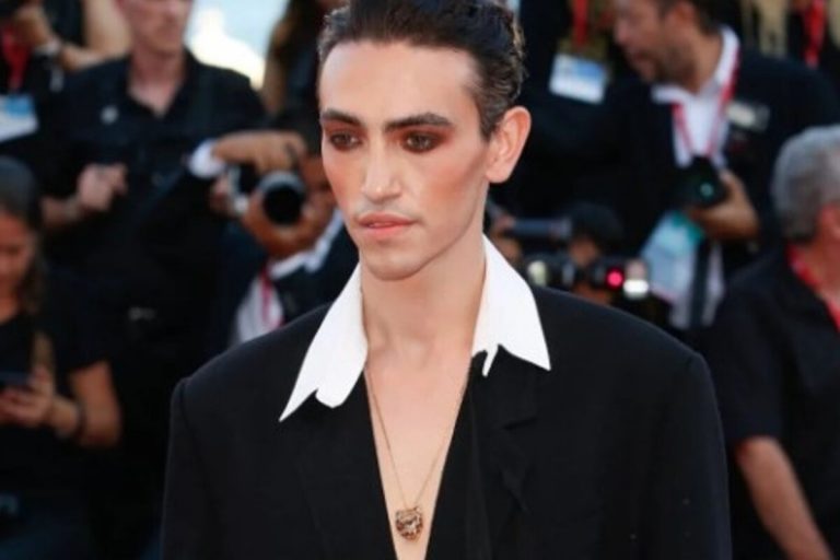 Michele Bravi Venezia look