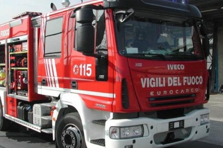 Lodi, evacuata una scuola: è stato spruzzato uno spray al peperoncino