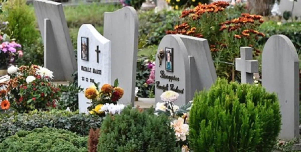 cimitero tomba