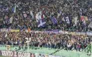 Fiorentina - Inter, scontri sugli spalti: "Buttalo di sotto!"
