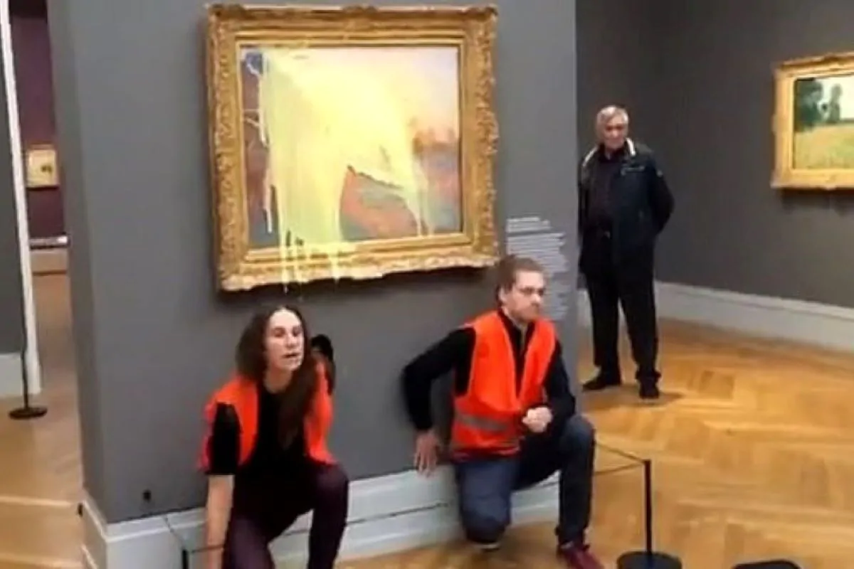 Attivisti imbrattano il quadro di Monet dal valore di 110 milioni di dollari