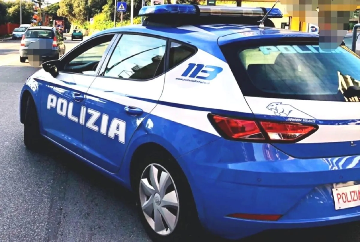 Lucca poliziotto sesso minorenni