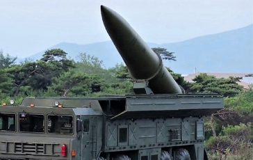 Un missile balistico nord coreano su meccaniche russe