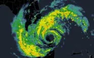 L'uragano Nicole che entra nei cieli della Florida