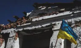 Un edificio del Donbass dopo l'attacco