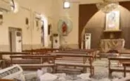 L'interno della chiesa dopo l'attacco