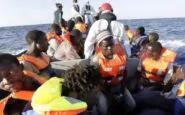 Un barcone di migranti