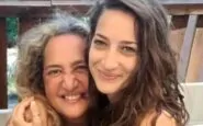 Elena Aubry con sua madre che non ha mai smesso di lottare per la verità