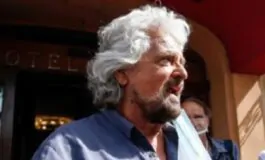 Beppe Grillo senza freni contro il governo Meloni