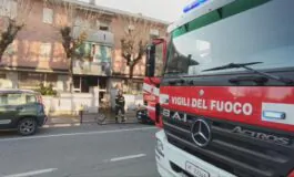 Incendio in una palazzina emiliana: 8 persone lievemente intossicate