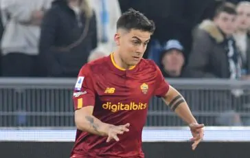 Paulo Dybala in azione con la Roma