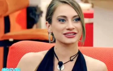 GF Vip Nikita beneficienza