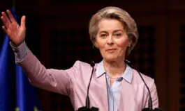 La presidente della Commissione Ue Ursula von der Leyen