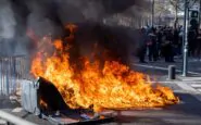 I roghi appiccati e Rennes durante le proteste