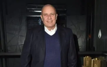 Federico Moccia critiche tesi
