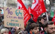 Uno scatto sulla manifestazioni di piazza in Francia contro la riforma