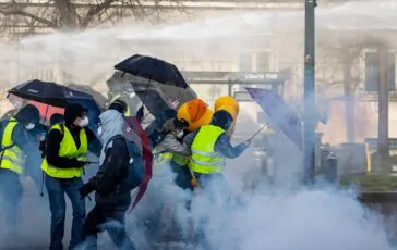 Ancora scontri in Francia sulla riforma delle pensioni (rep)