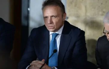 Carne sintetica Lollobrigida