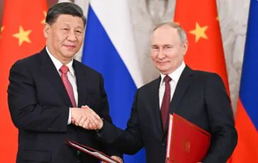 Xi Jinping e Vladimir Putin a Mosca