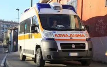 incidente auto scooter roma