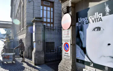 enea bimbo una culla per la vita