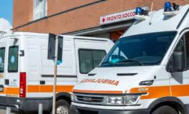 Violento incidente fra un tir e due auto nel Bresciano