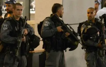 Polizia militare israeliana a Tel Aviv