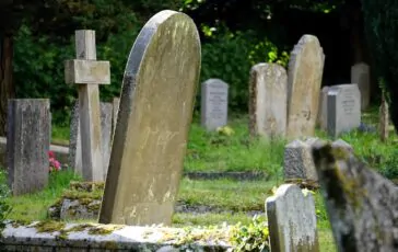 Brasile, madre di 4 figli sepolta viva al cimitero: salvata dopo 10 ore