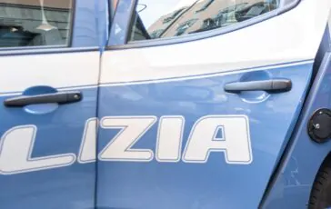 cadavere bagagliaio auto