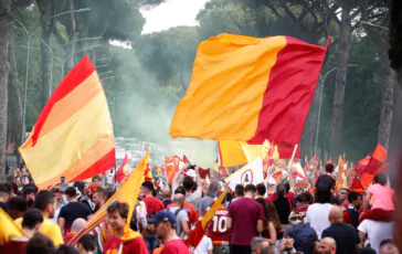 corteo tifosi romanisti budapest