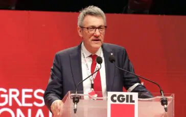 Il segretario della Cgil Maurizio Landini