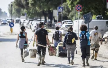 Volontari alluvione Emilia Romagna