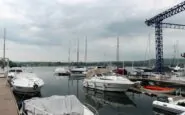 La barca che si è rovesciata nel Lago Maggiore non poteva portare a bordo 23 persone