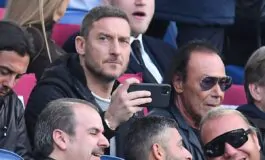 Francesco Totti flirt naufraga