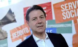 conte m5s manifestazione contro governo