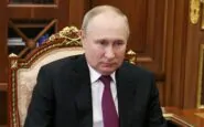 vladimir-putin-seduto