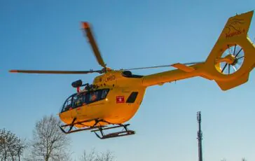 Scontro tra due auto sulla Carbonia-Villamassargia
