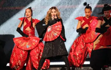 Madonna balla figlio adottivo David