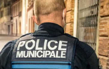 poliziotto polizia municipale Francia