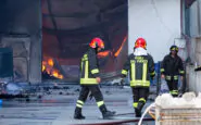 Incendio Milano camion dei rifiuti in fiamme Affori